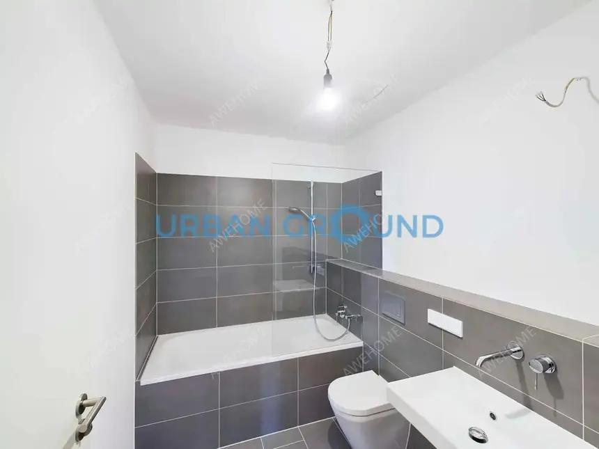 Berlin RentalsReduced Rent - Furnished 2 -room flat with balcony
