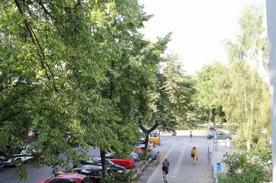 Berlin RentalsRhina - schoene  sanierte Altbau-Wohnung im tollen