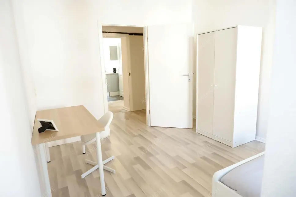 Berlin RentalsGuineastrasse