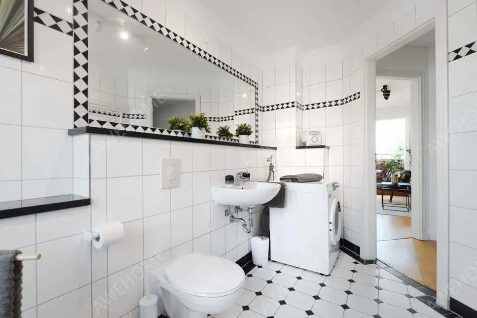 Berlin RentalsBright 3-room Apartment with sunny balcony