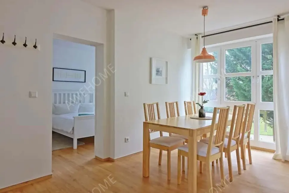 Berlin RentalsEinziehen und wohlfuhlen: Lichtdurchflutete 3-Zimm