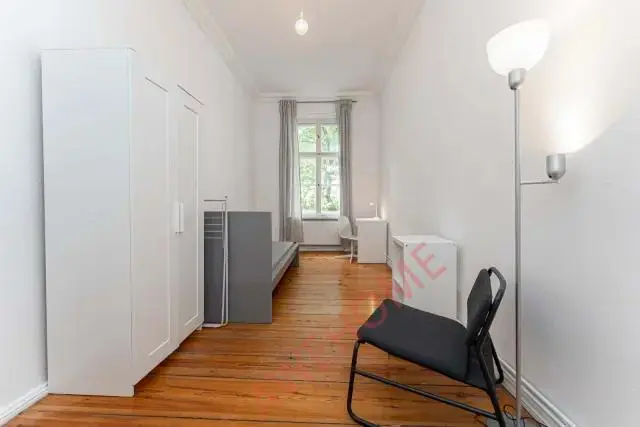 Berlin RentalsKAISER-FRIEDRICH-STR. 4950 - VH 3. OG links (Gigac