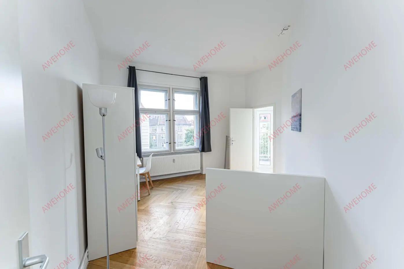 Berlin RentalsGABRIEL- MAX- STR. 2-  VH  4. OG links (Gigacube)