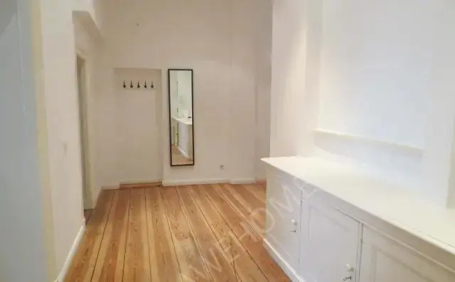 Berlin RentalsTempelhofer Ufer 10DE-01-099M