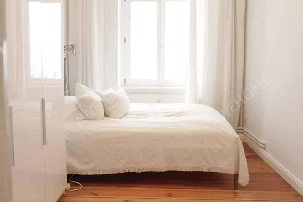 Berlin RentalsRhina - schoene  sanierte Altbau-Wohnung im tollen