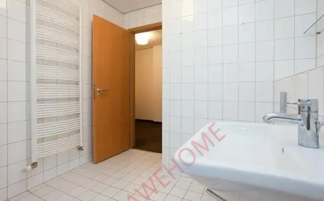 Frankfurt am Main RentalsWeserstrasse 40DE-04-012M