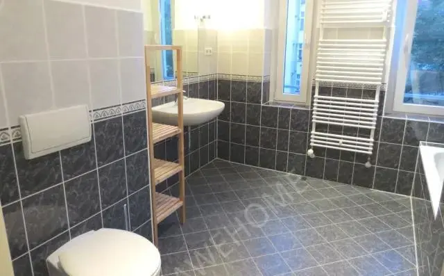 BerlinPersonal housing Rentals[Personal housing]Hallandstrasse 1DE-01-103M