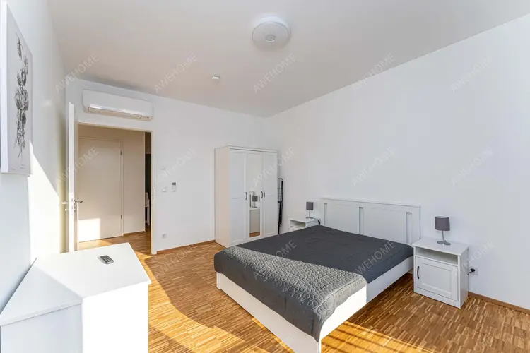 BerlinStudy Overseas Accommodation Booking