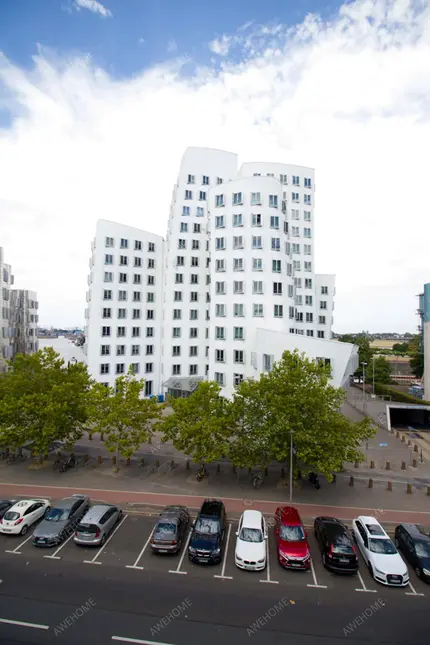 Düsseldorf RentalsBruckenstrasse