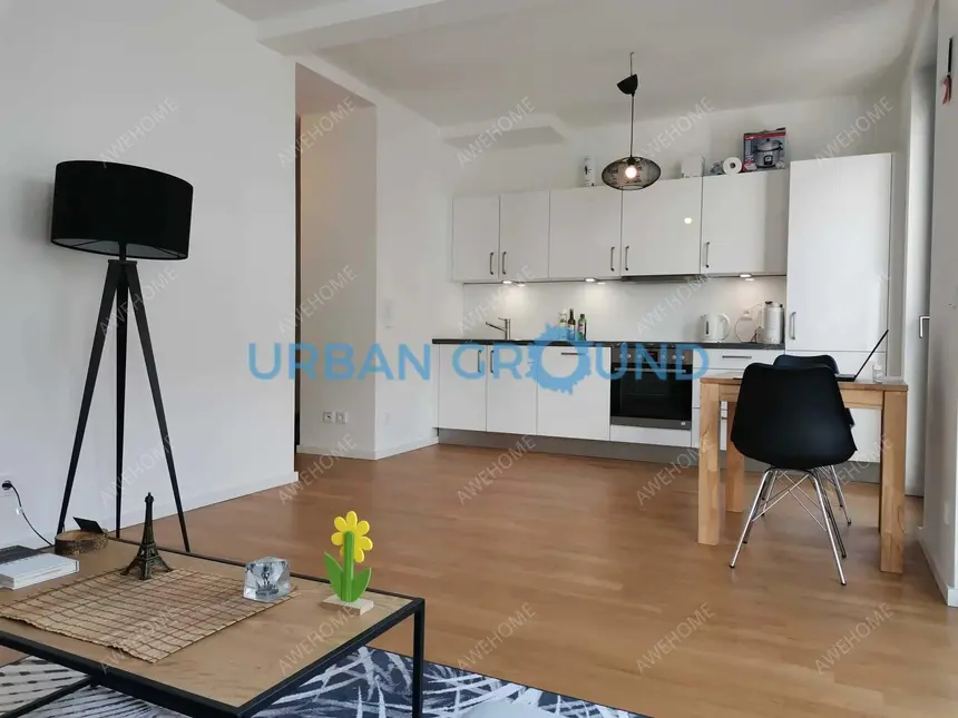 Berlin RentalsReduced Rent - Furnished 2 -room flat with balcony