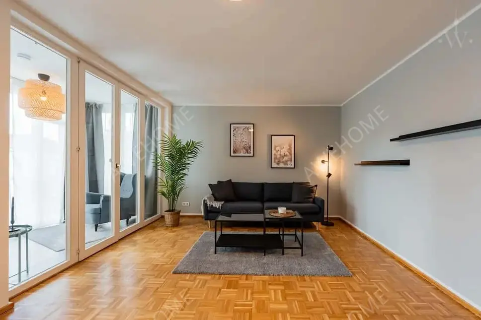 Berlin RentalsModern moeblierte 4-Zimmer-Maisonette-Wohnung mit