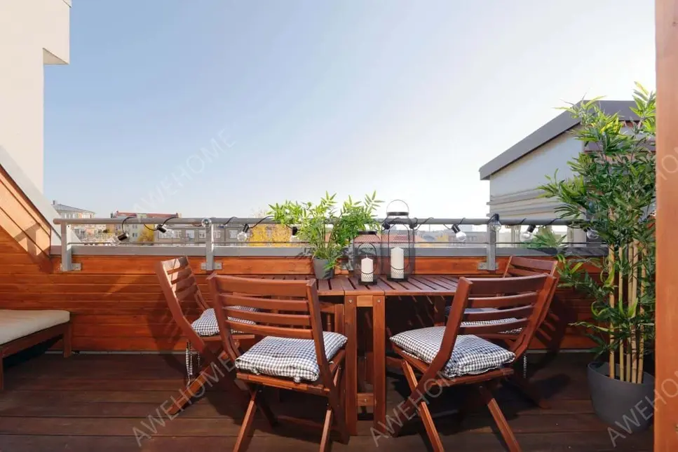 Berlin RentalsBright 3-room Apartment with sunny balcony