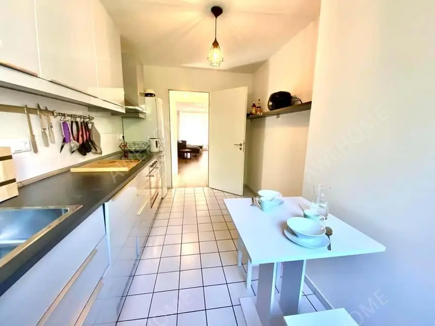 Berlin RentalsBritta modernes geraeumiges Apartment in Friedri