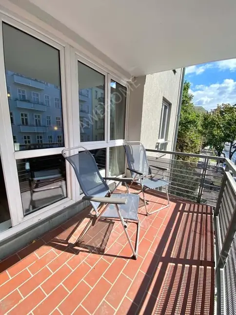 Berlin RentalsBritta modernes geraeumiges Apartment in Friedri