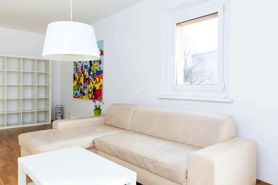 Berlin RentalsStylish  spacious apartment near the river