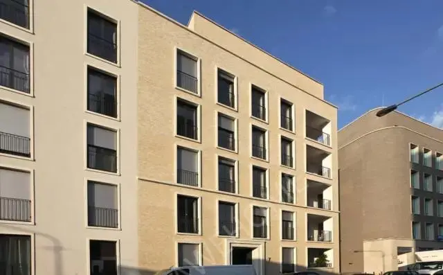 Frankfurt am Main RentalsWeisbachstrasse 7DE-04-004M