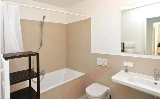 Frankfurt am Main RentalsWeisbachstrasse 7DE-04-004M