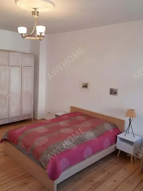 Berlin RentalsMadita - grosse Altbau-Wohnung mit 2 Schlafzimmern