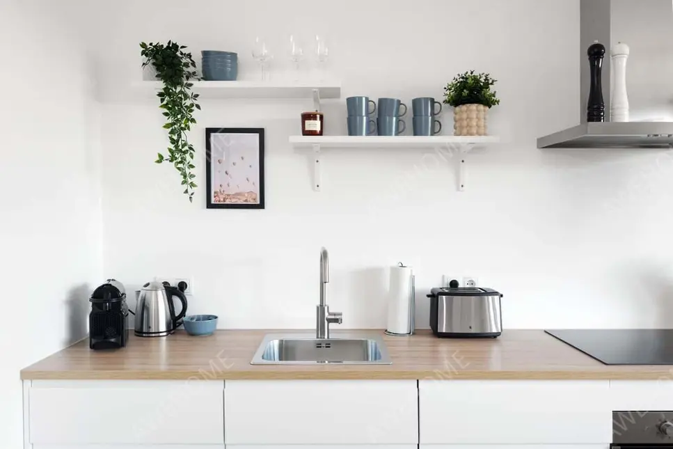 Berlin RentalsBright 3-room Apartment with sunny balcony