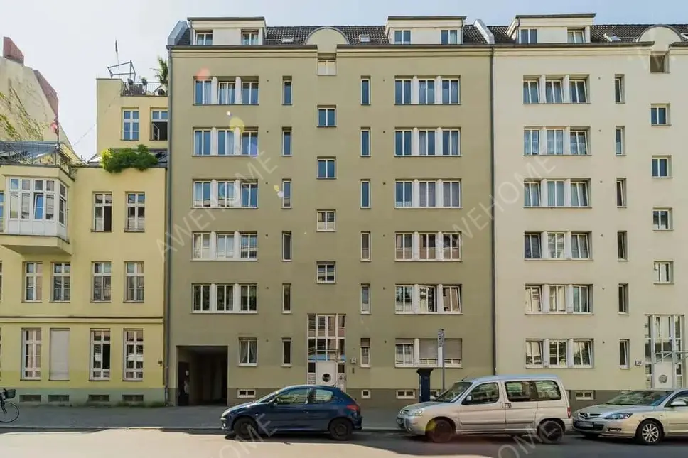 Berlin RentalsModerne 3-Zimmer-Wohnung mit grossem Balkon