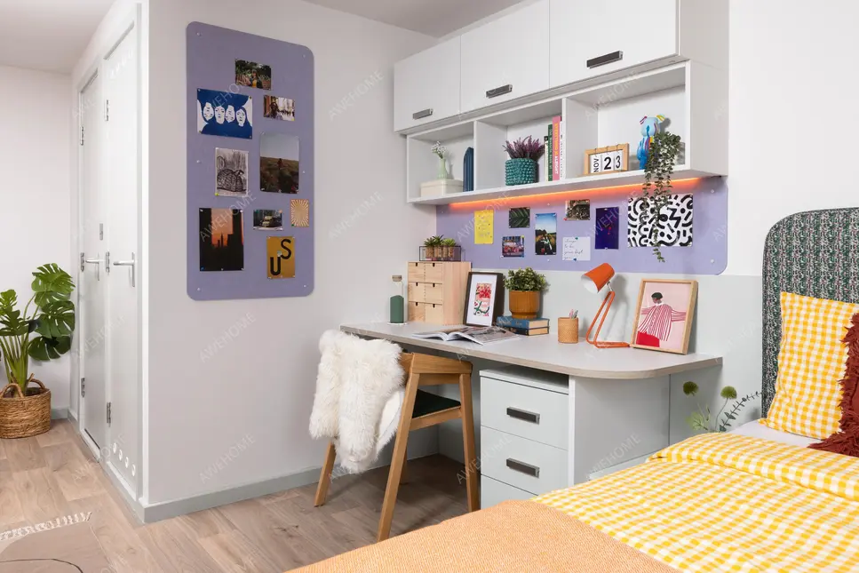 Leeds RentalsBroadcasting Tower