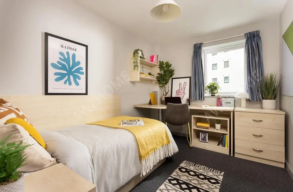 Liverpool RentalsGrand Central