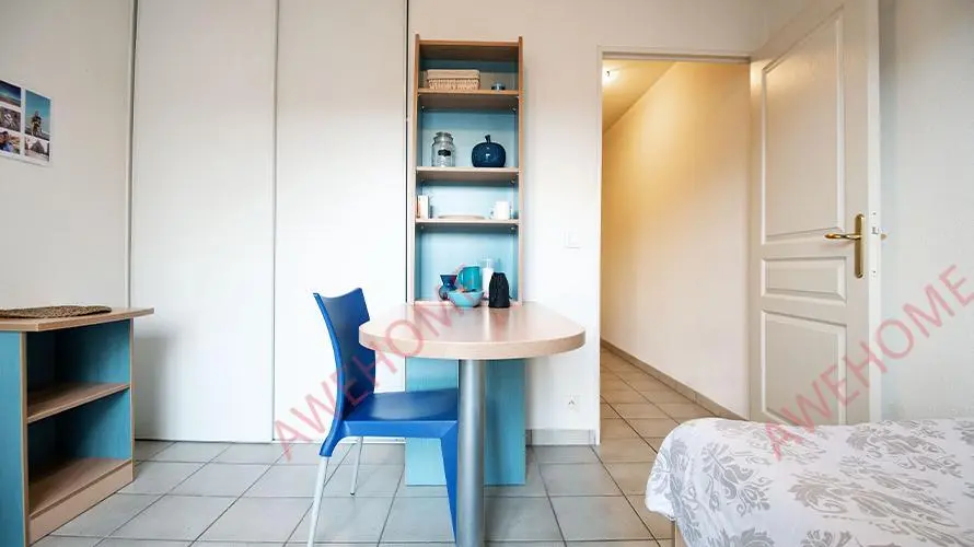 Lyon RentalsMadison Park