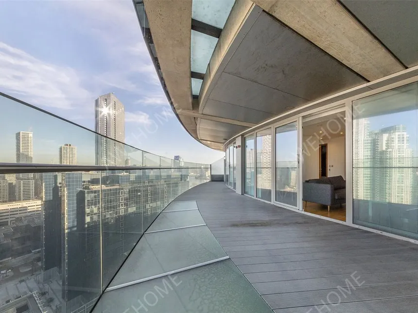 倫敦租房Arena Tower 2 bed flat