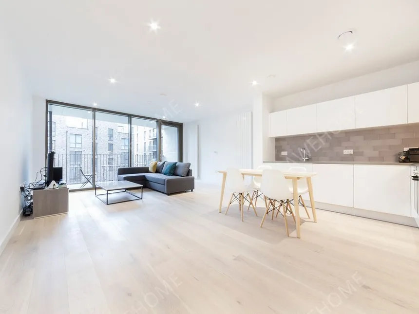 倫敦租房Commodore House 2 bed flat