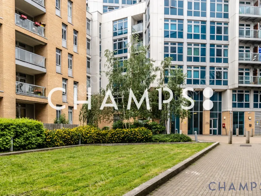 倫敦租房Iona Tower 3 bed flat