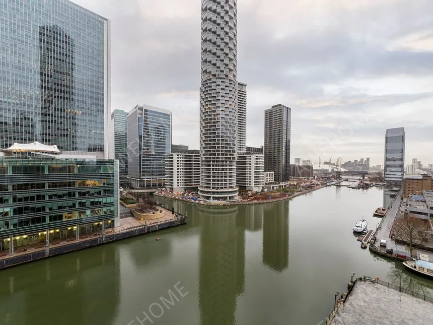 倫敦租房Hampton Tower 2 bed flat