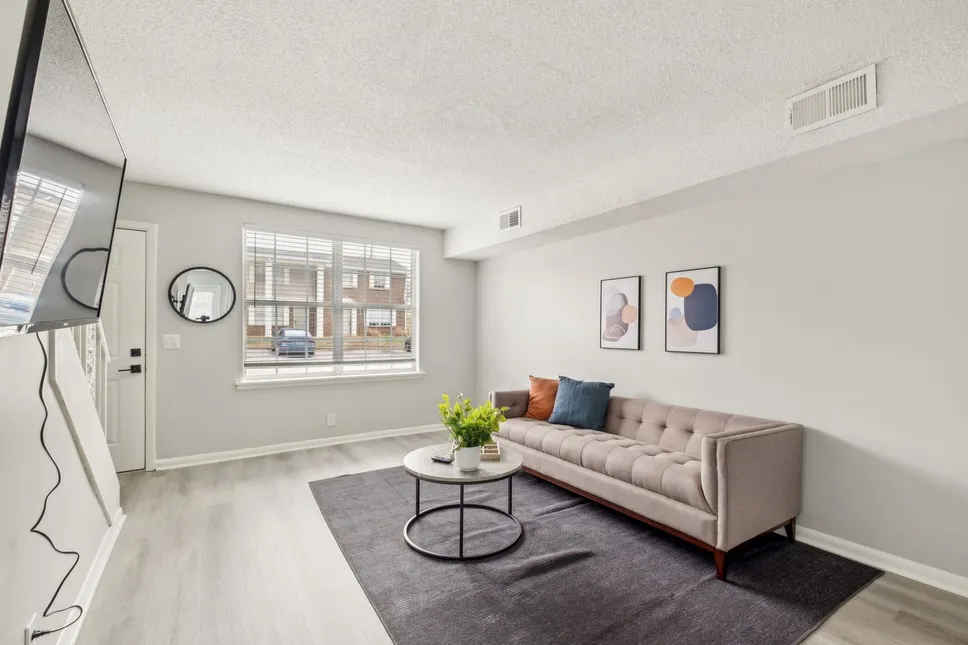 TennesseePersonal housing Rentals[Personal housing]Whispering Hills Drive 1258336P