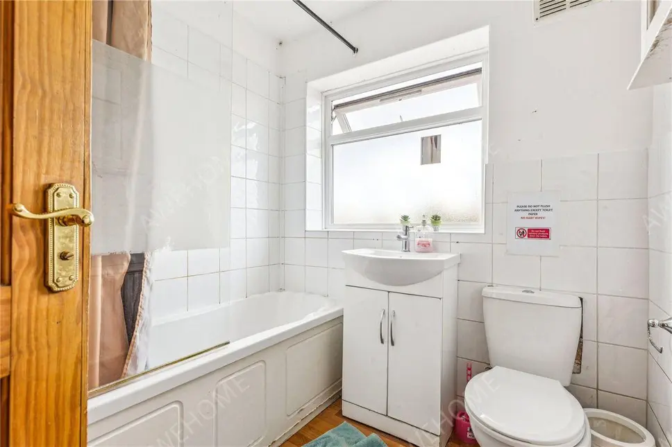 Londonshort-term accommodation Rentals[short-term accommodation]Cleveley Crescent 3B