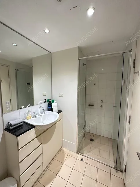 雪梨租房位於雪梨市中心的現代化公寓 1分鐘至Broadway購物中心 設施齊全 景觀極佳