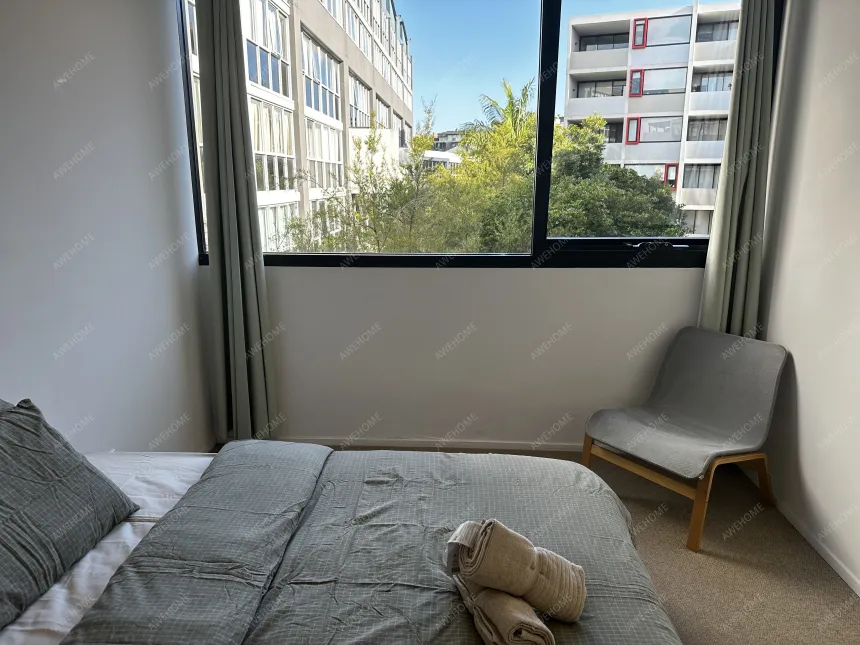 悉尼租房悉尼大学隔壁位置 隔一条马路 两室两卫公寓包家具家电
