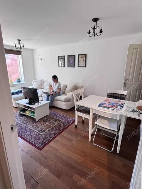 格拉斯哥租房格大旁全新裝修帶樓梯雙人房