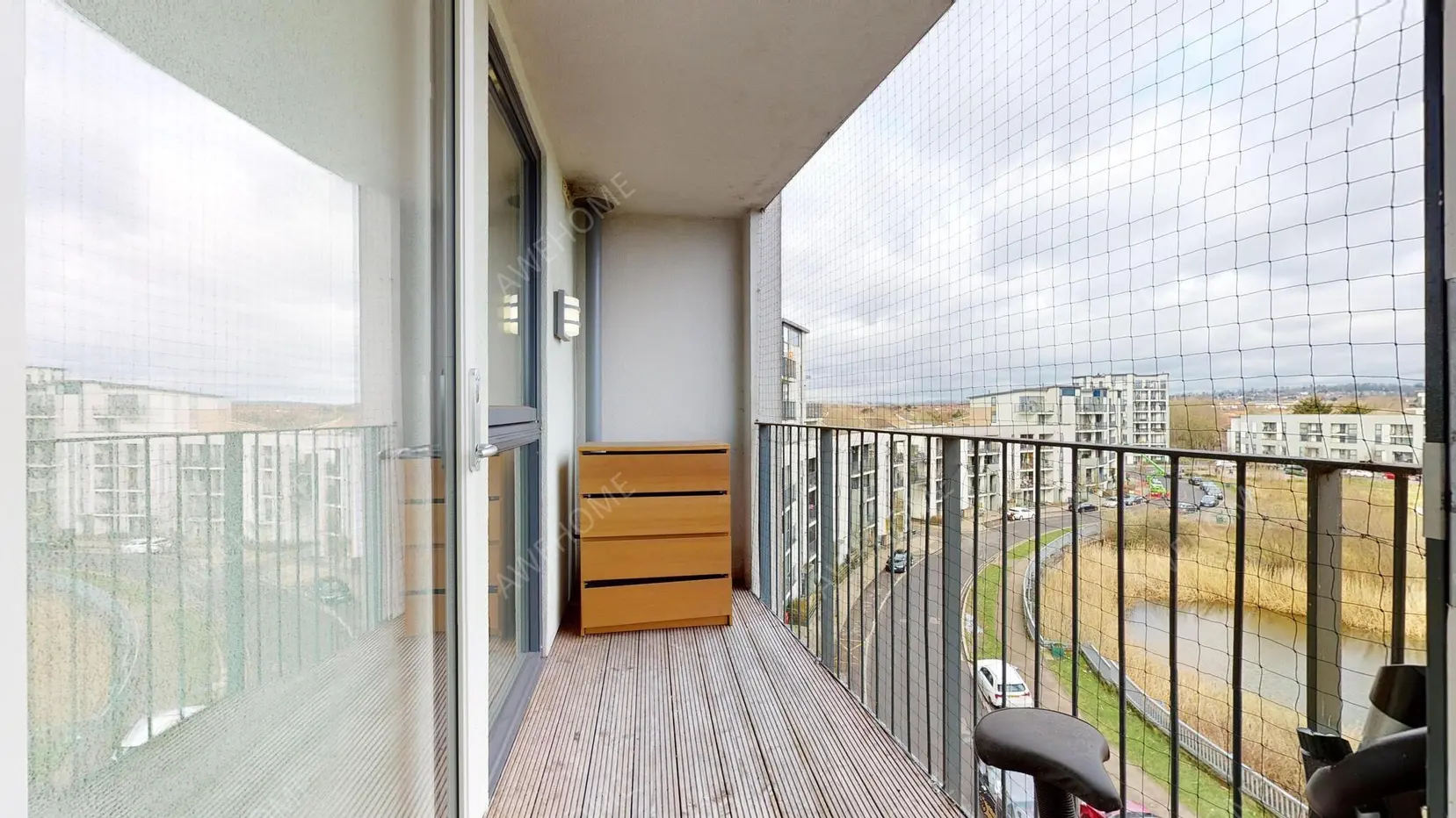 London RentalsLanacre Avenue