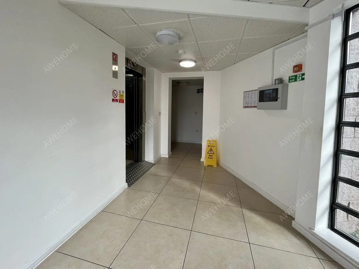 London RentalsLanacre Avenue