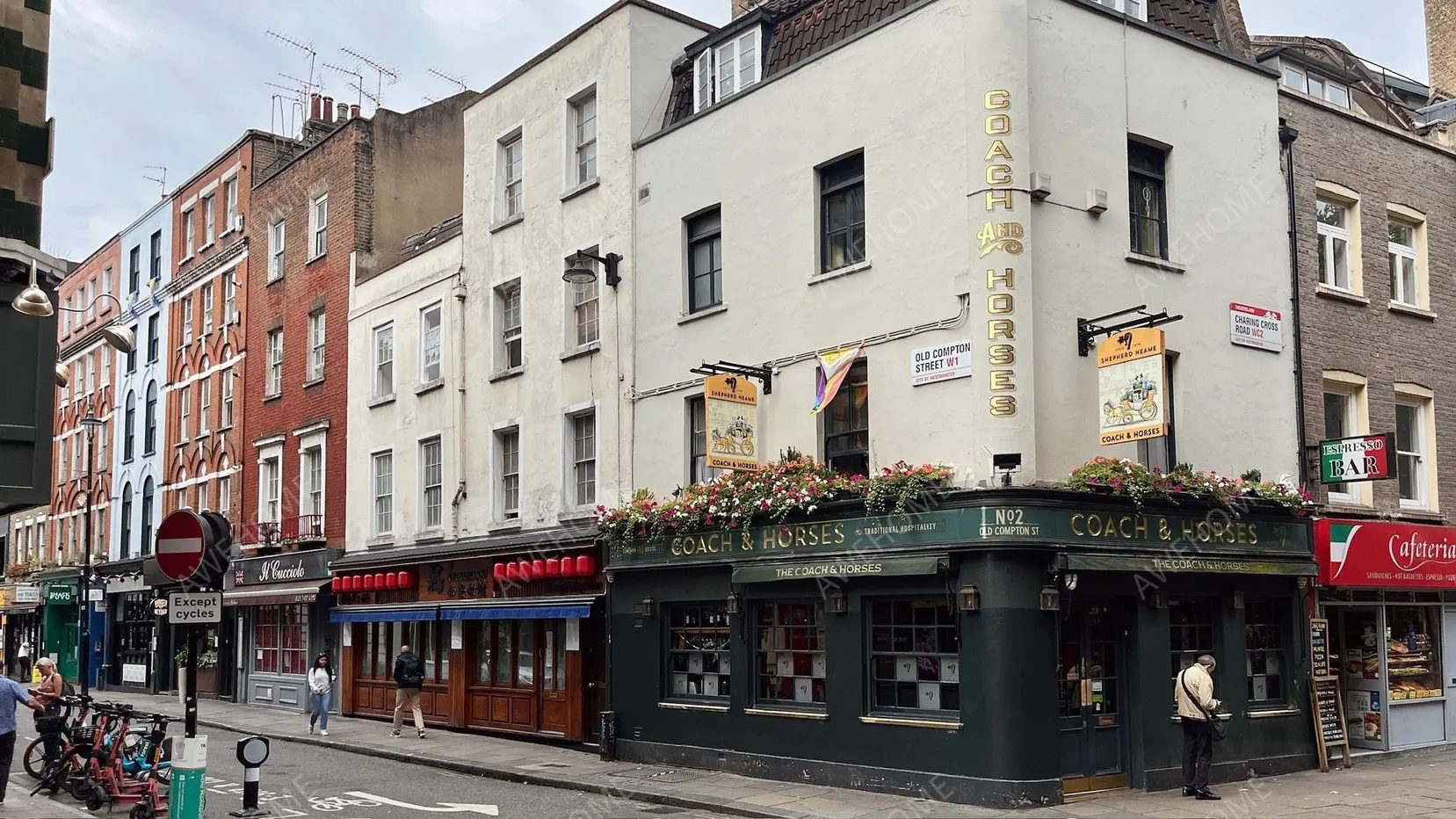 倫敦租房Old Compton Street