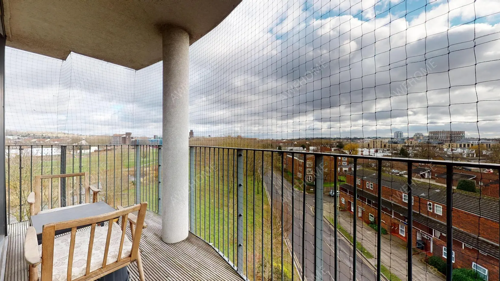 London RentalsLanacre Avenue