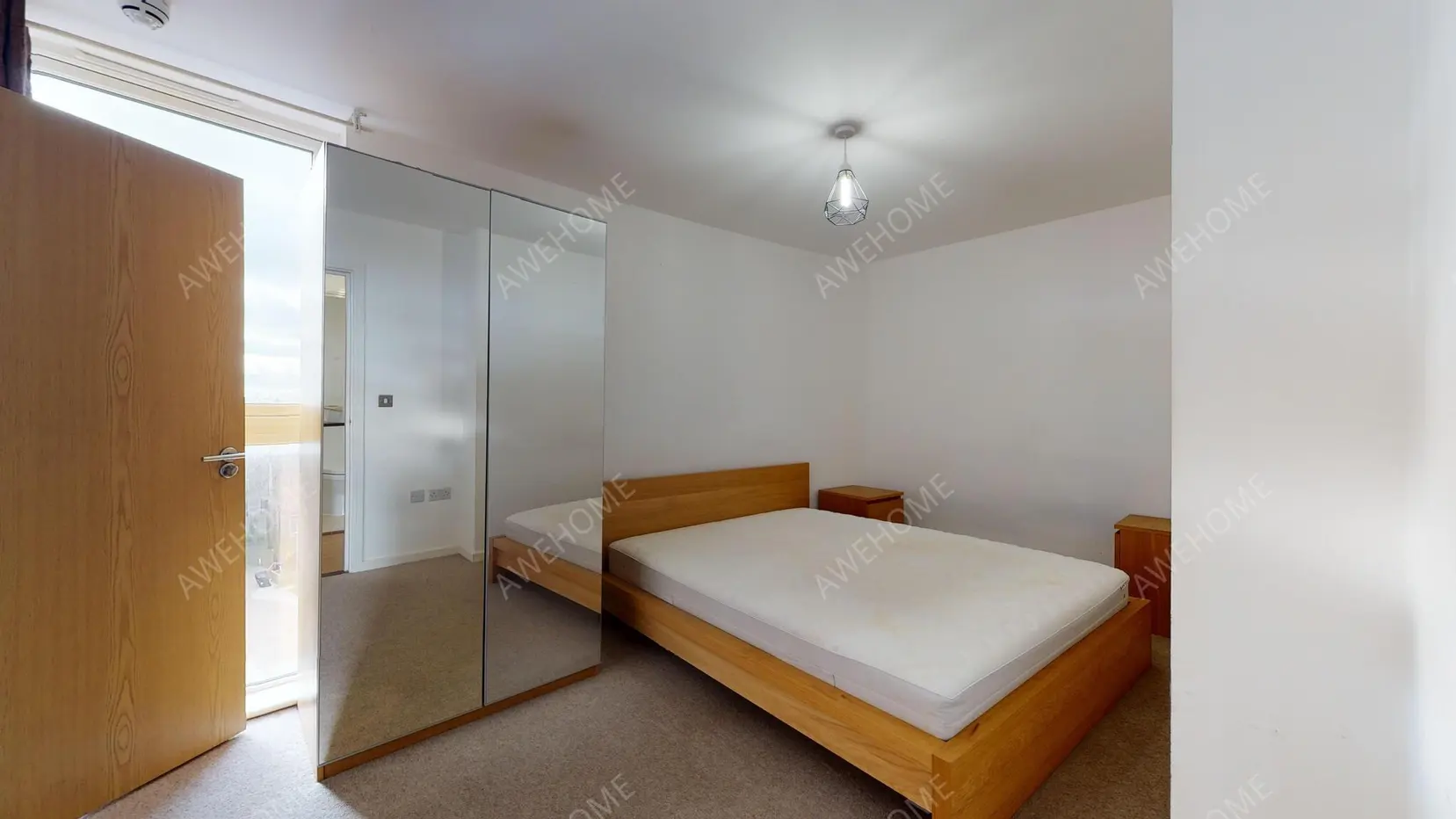 London RentalsLanacre Avenue