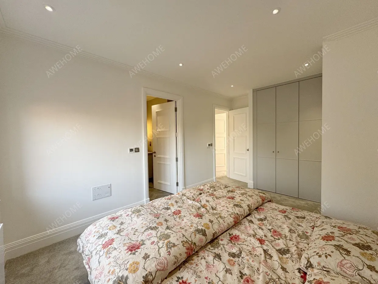 London RentalsWhistler Drive