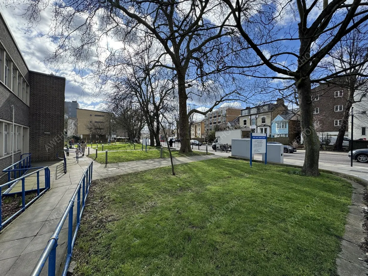 倫敦租房Springpark Drive