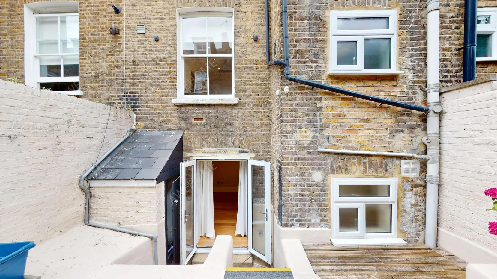 Londonshort-term accommodation Rentals[short-term accommodation]Linden Gardens