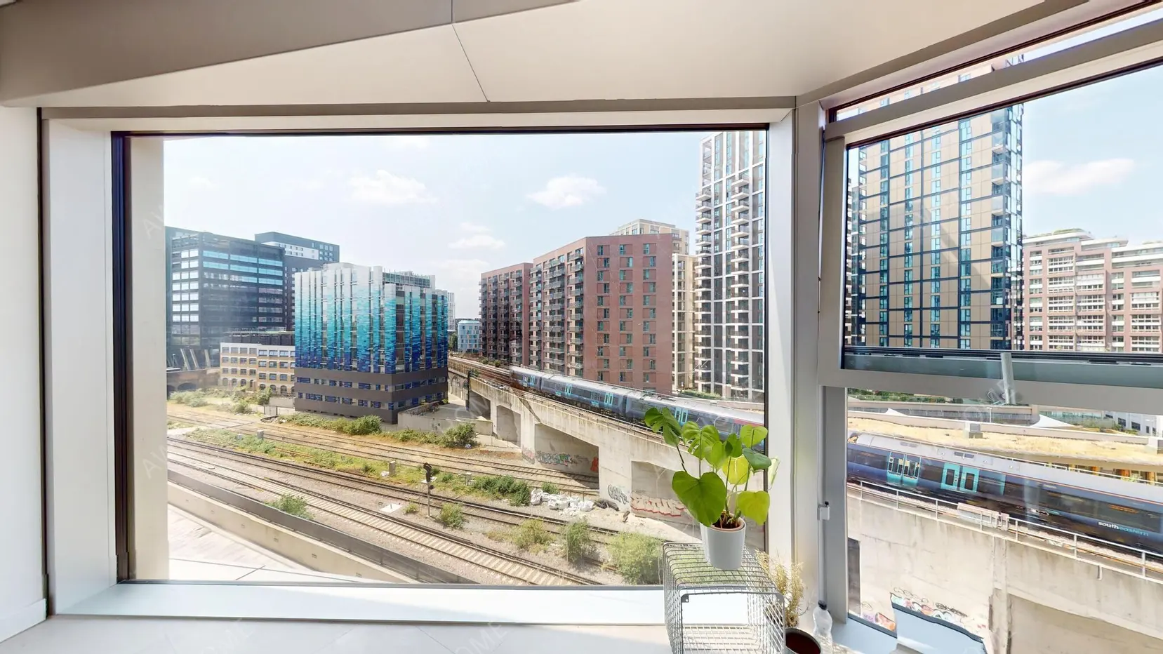 London RentalsElectric Boulevard