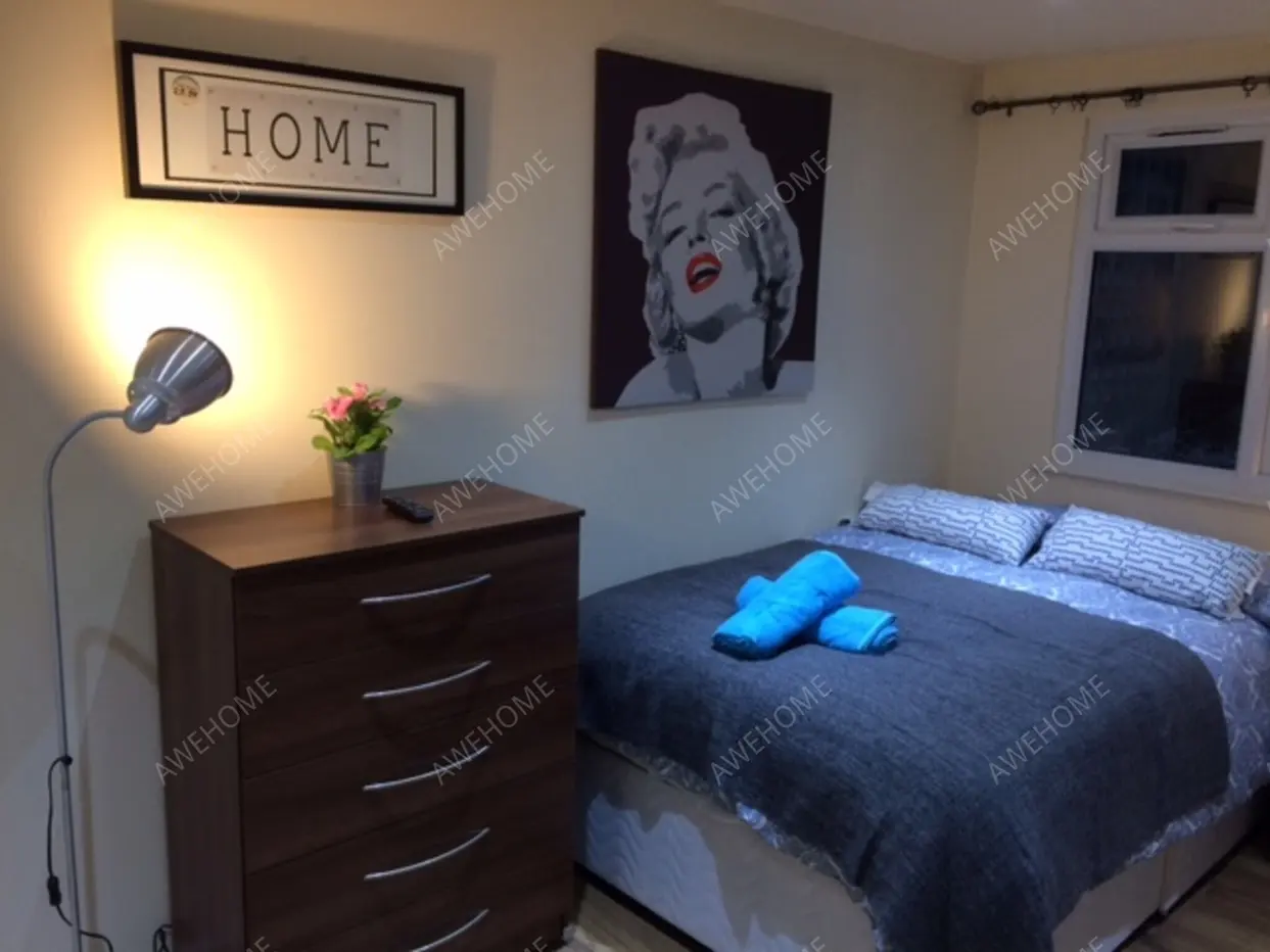 Londonshort-term accommodation Rentals[short-term accommodation]High Road