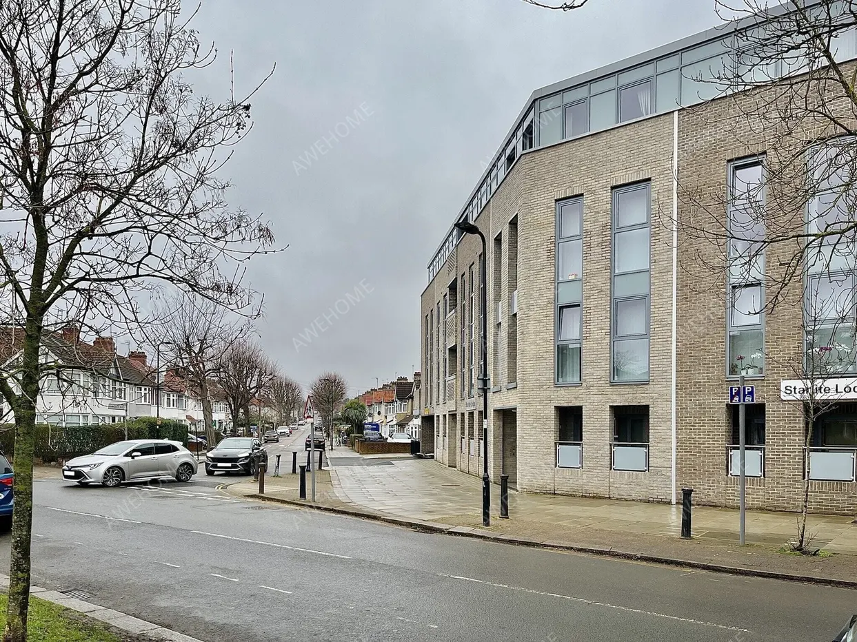 倫敦租房Eastcote Avenue