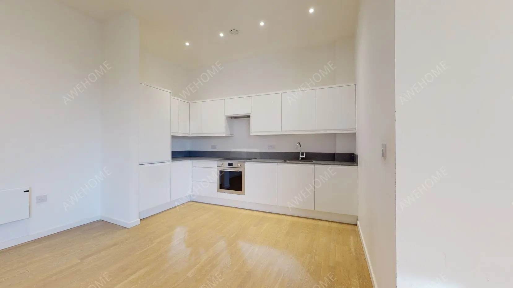 LondonCelebrities Rentals[Celebrities]Riverbank Way