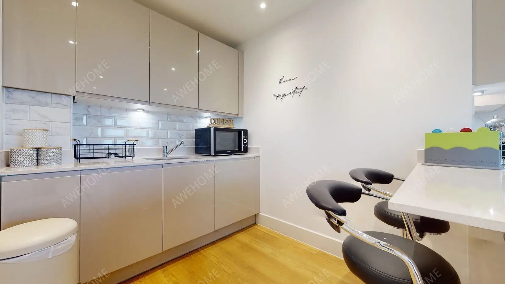 LondonSingle Apartment Rentals[Single Apartment]Lakeside Drive