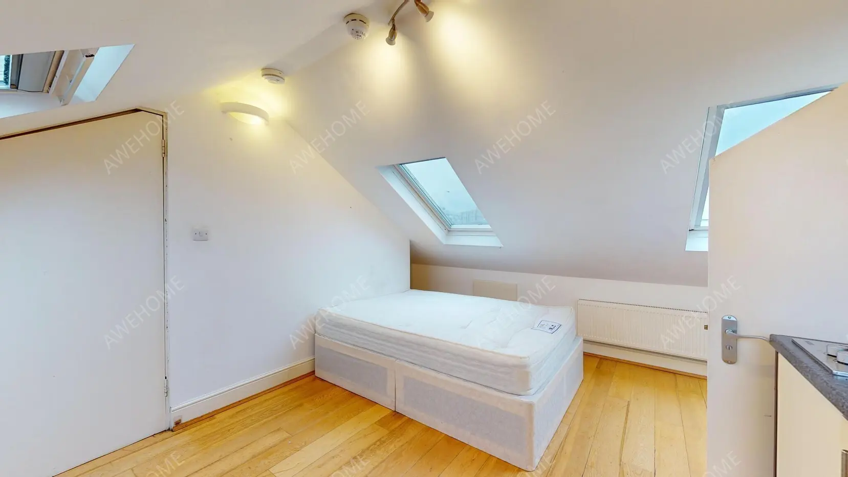 Londonshort-term accommodation Rentals[short-term accommodation]Fernhead Road